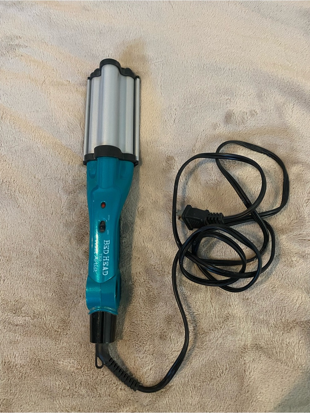 Bed Head wave artist crimper hair tool
